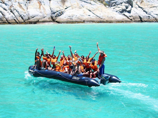 Barco Vitor Moura-阿拉伊阿尔港必去景点