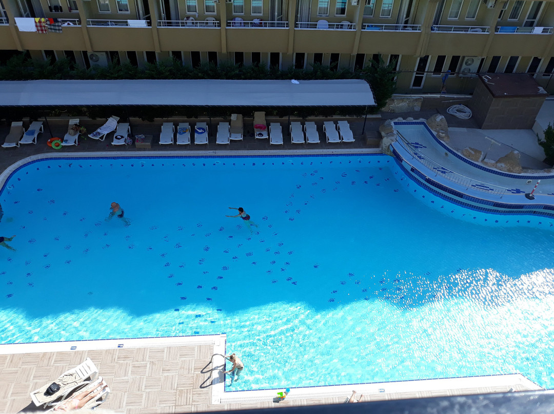 Club Hotel Belpinar主图