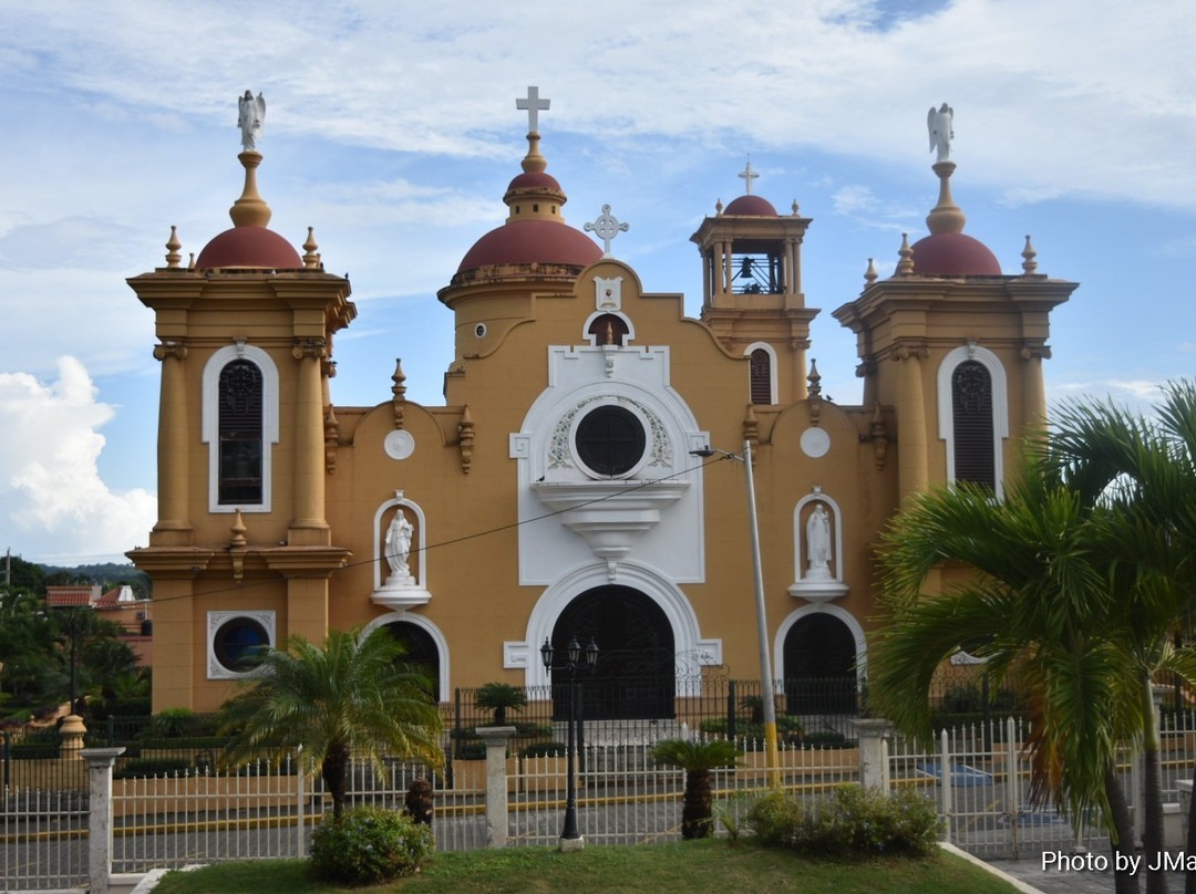 Nuestra Senora de la Consolacion-San Cristobal必去景点