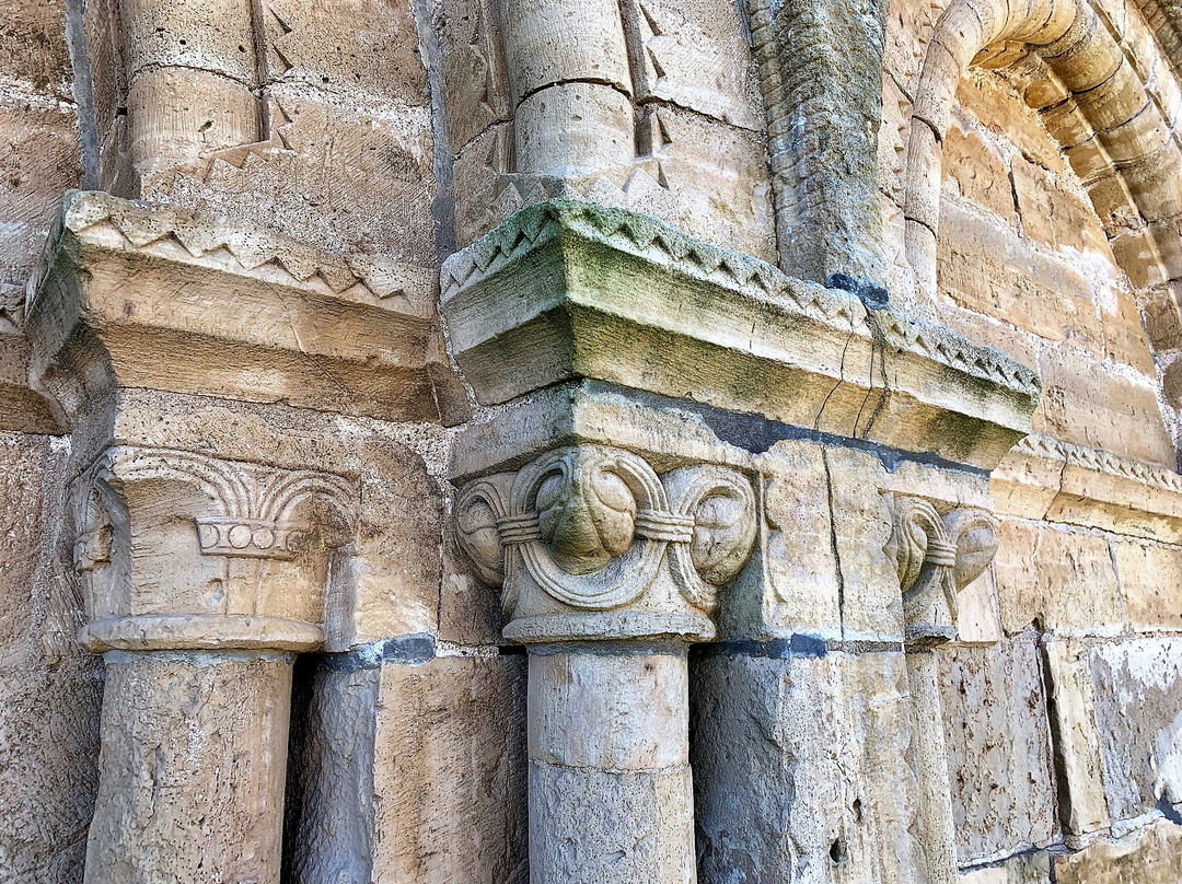 Eglise Notre-Dame-Clussais-la-Pommeraie必去景点