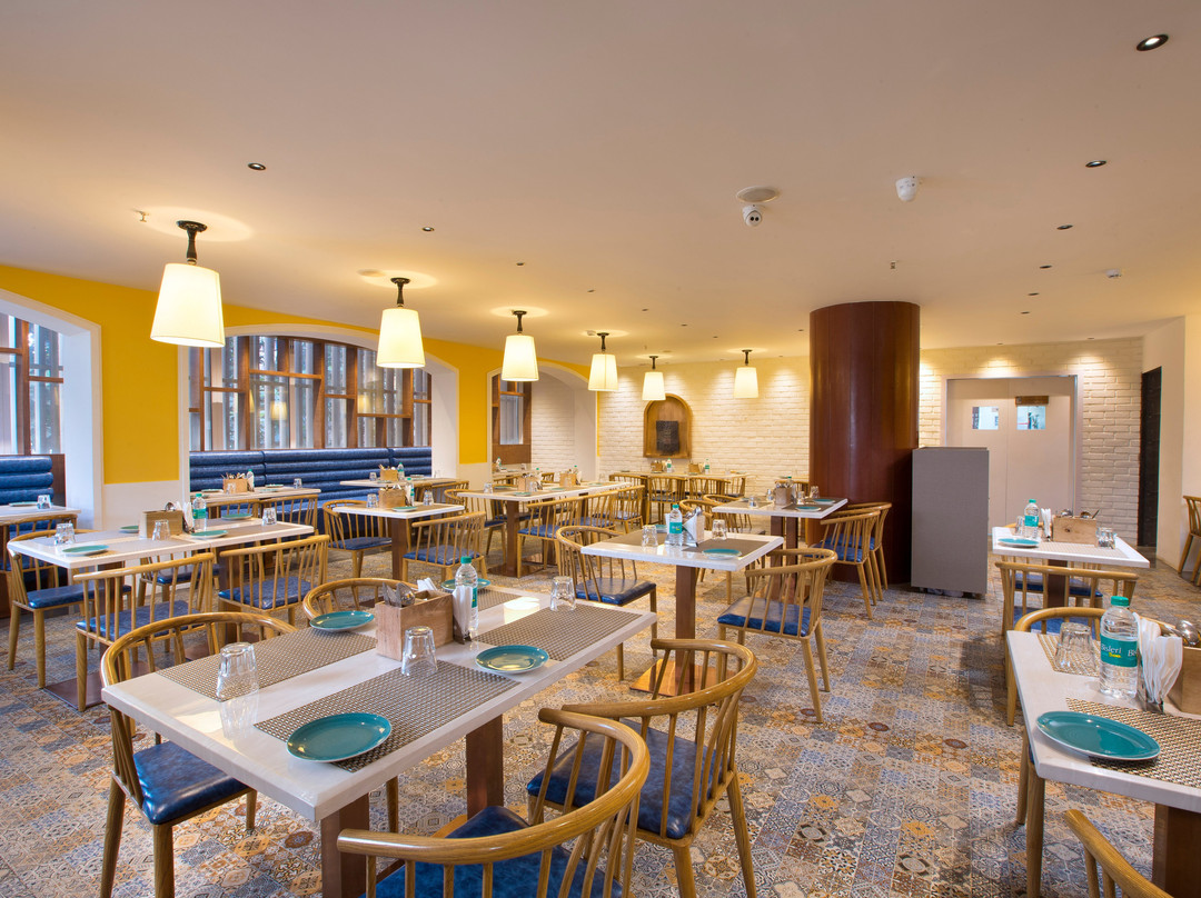 Southend by TGI主图