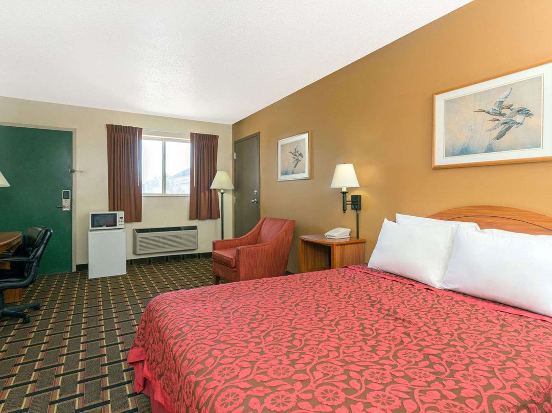 Days Inn by Wyndham Paxton主图