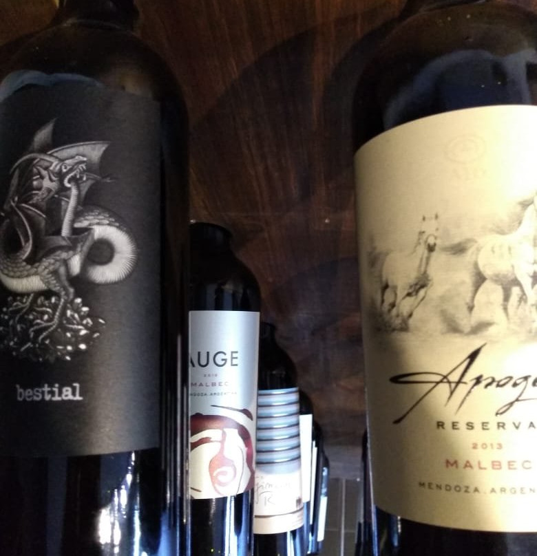 Vinoteca Dos Puntos景点图片