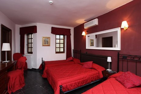 迪尔乐酒店集团主图