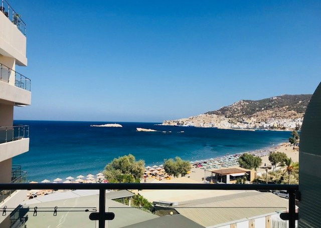 Konstantinos Palace主图