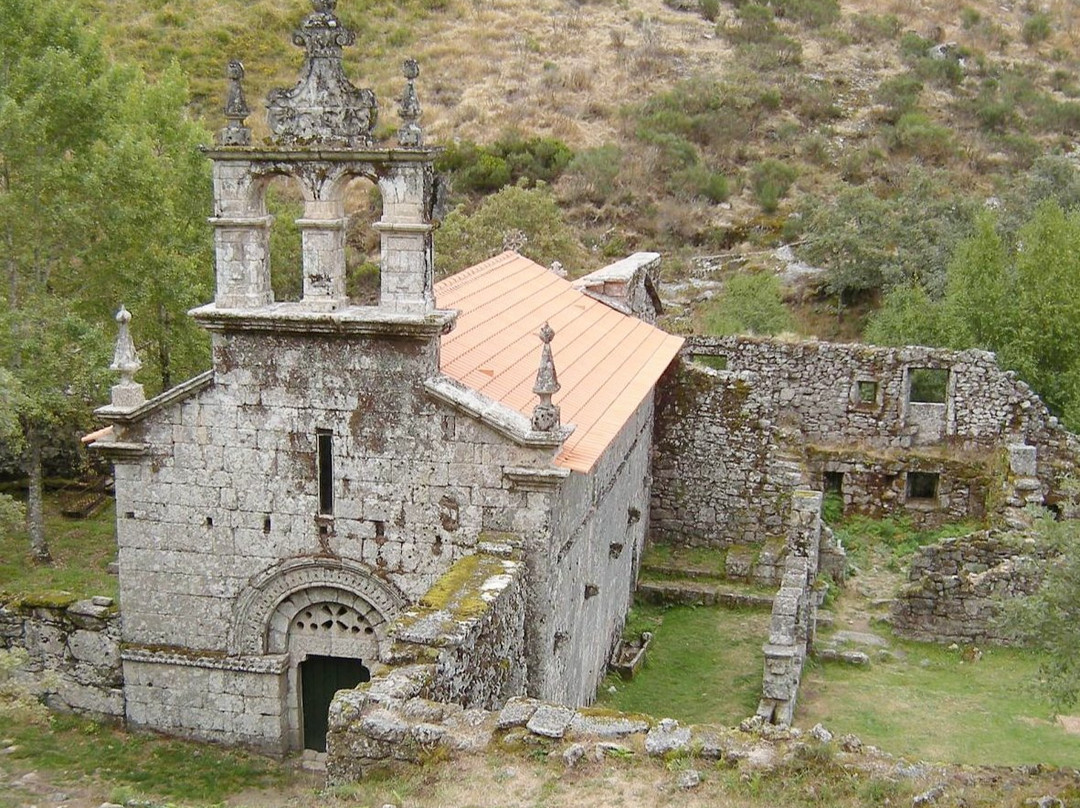 Mosteiro de Santa María das Júnias景点图片