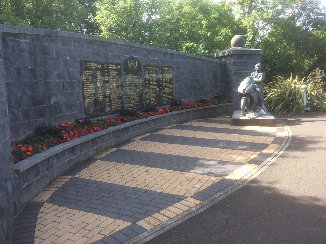 Joey Dunlop Memorial Garden景点图片