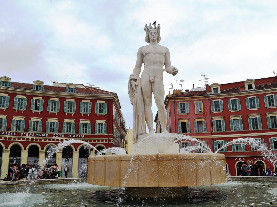 Fontaine du Soleil景点图片