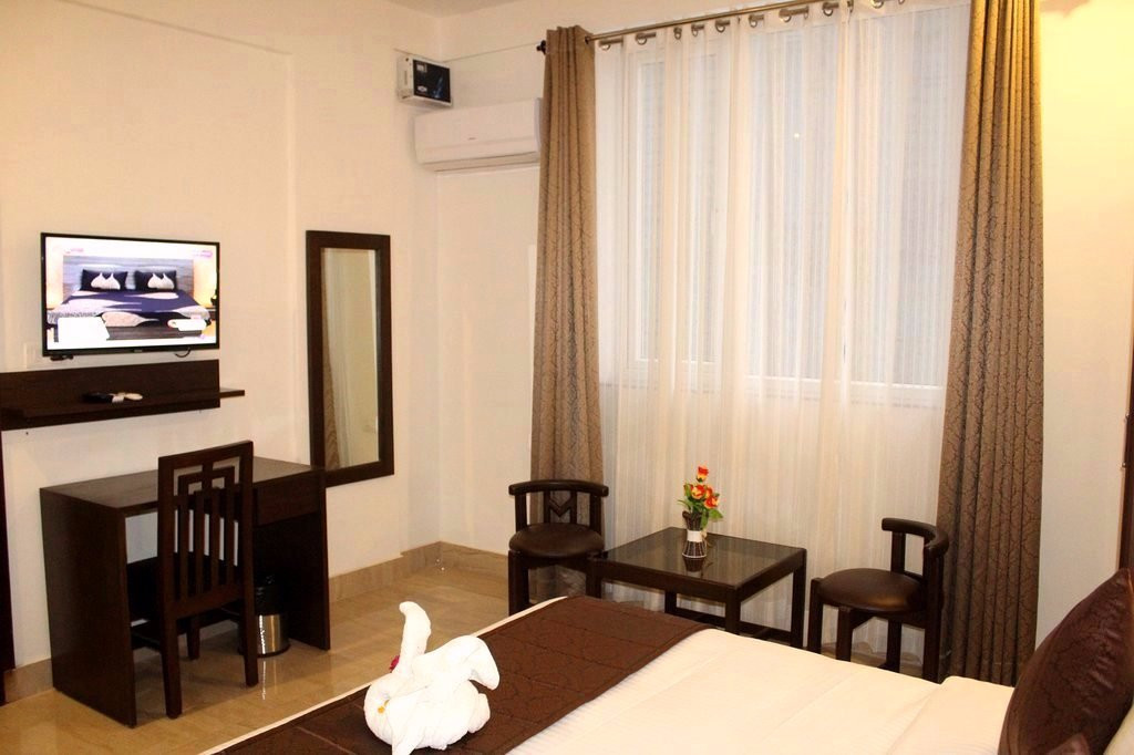 Hotel Holiday Hill主图