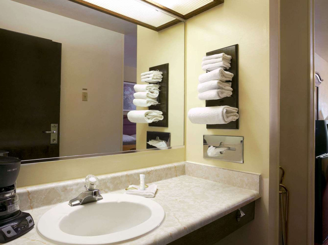 Super 8 by Wyndham Eau Claire WI主图