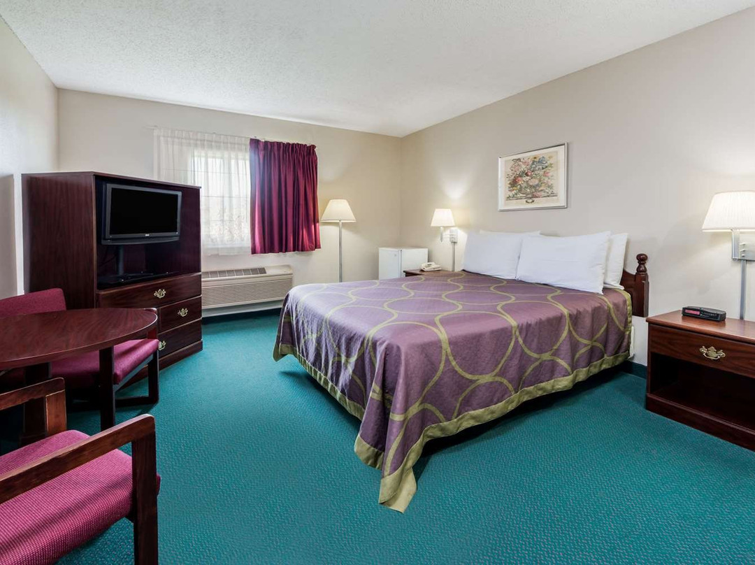 Super 8 by Wyndham Jerseyville主图