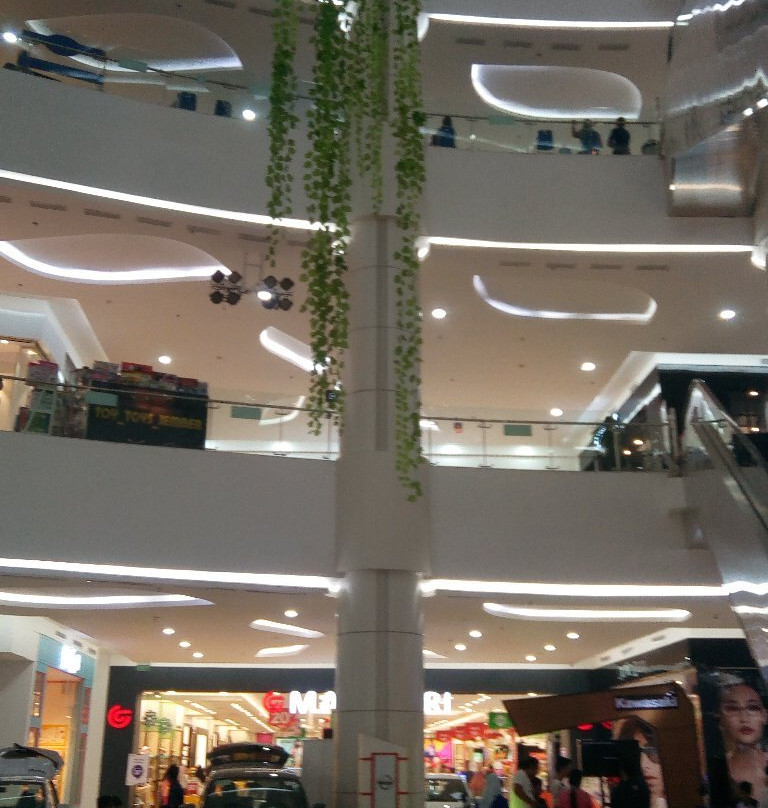 Lippo Plaza Jember-任抹必去景点