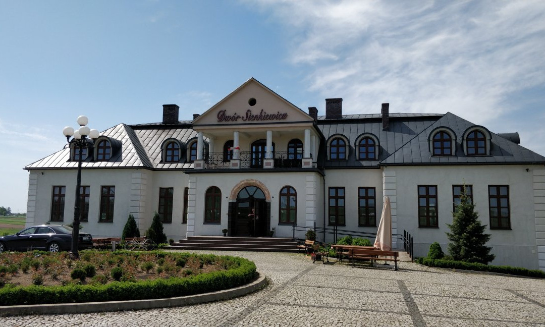 Dwor Sienkiewicz