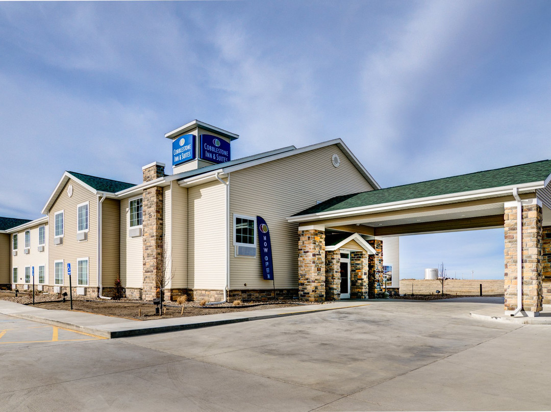 Cobblestone Inn & Suites主图