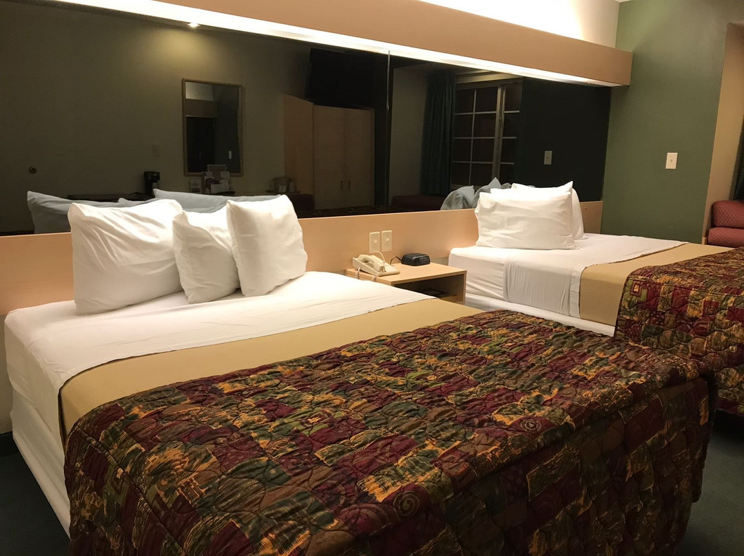 Mariner's Village at Carlyle Lake主图