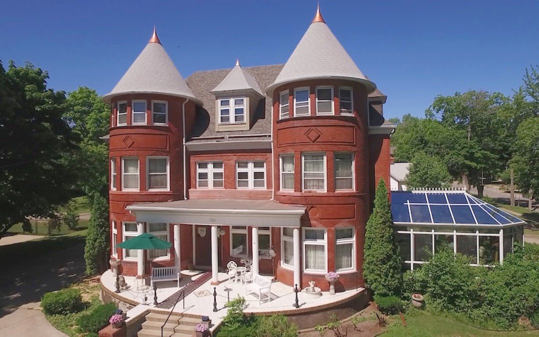 The Dempsey Manor B&B主图