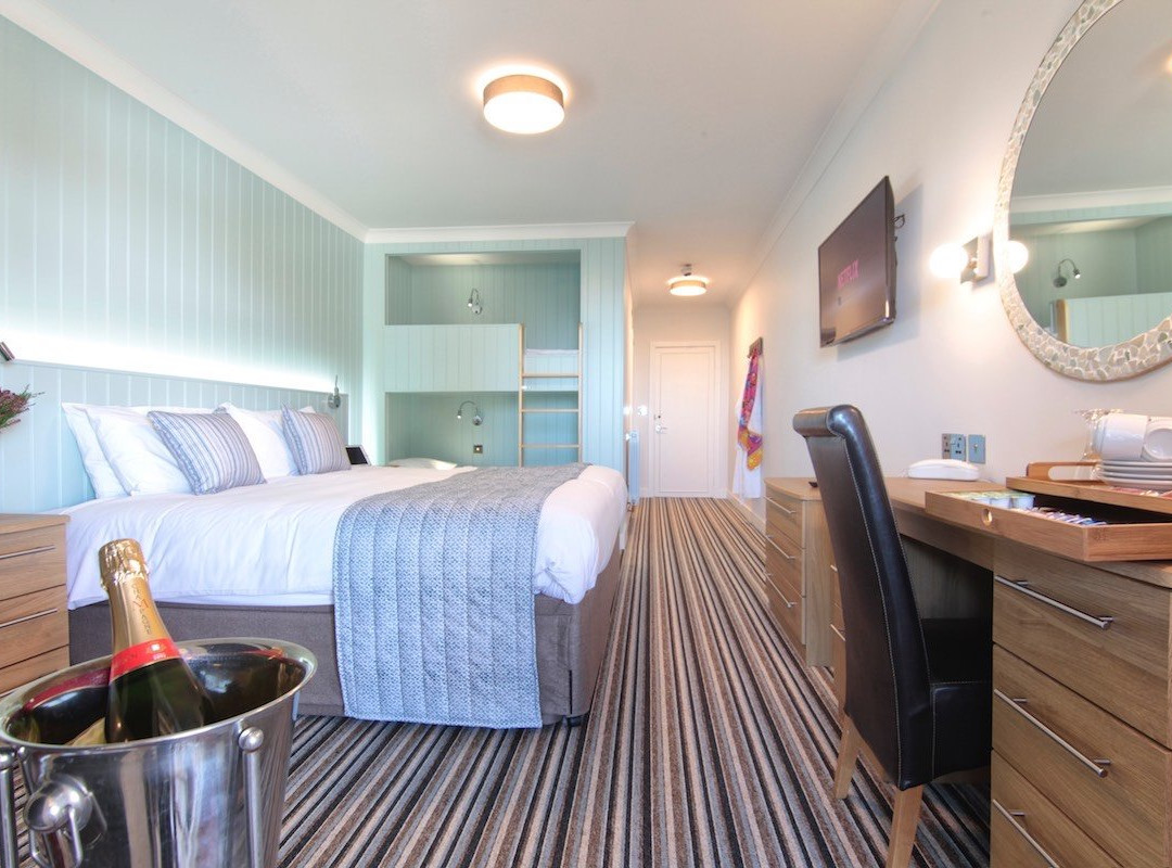 Luccombe Hall Hotel主图
