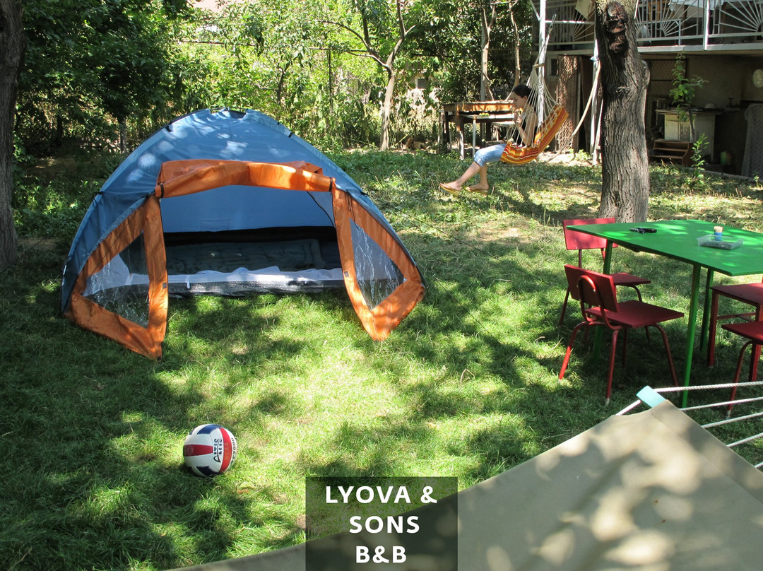 Lyova & Sons B&B主图