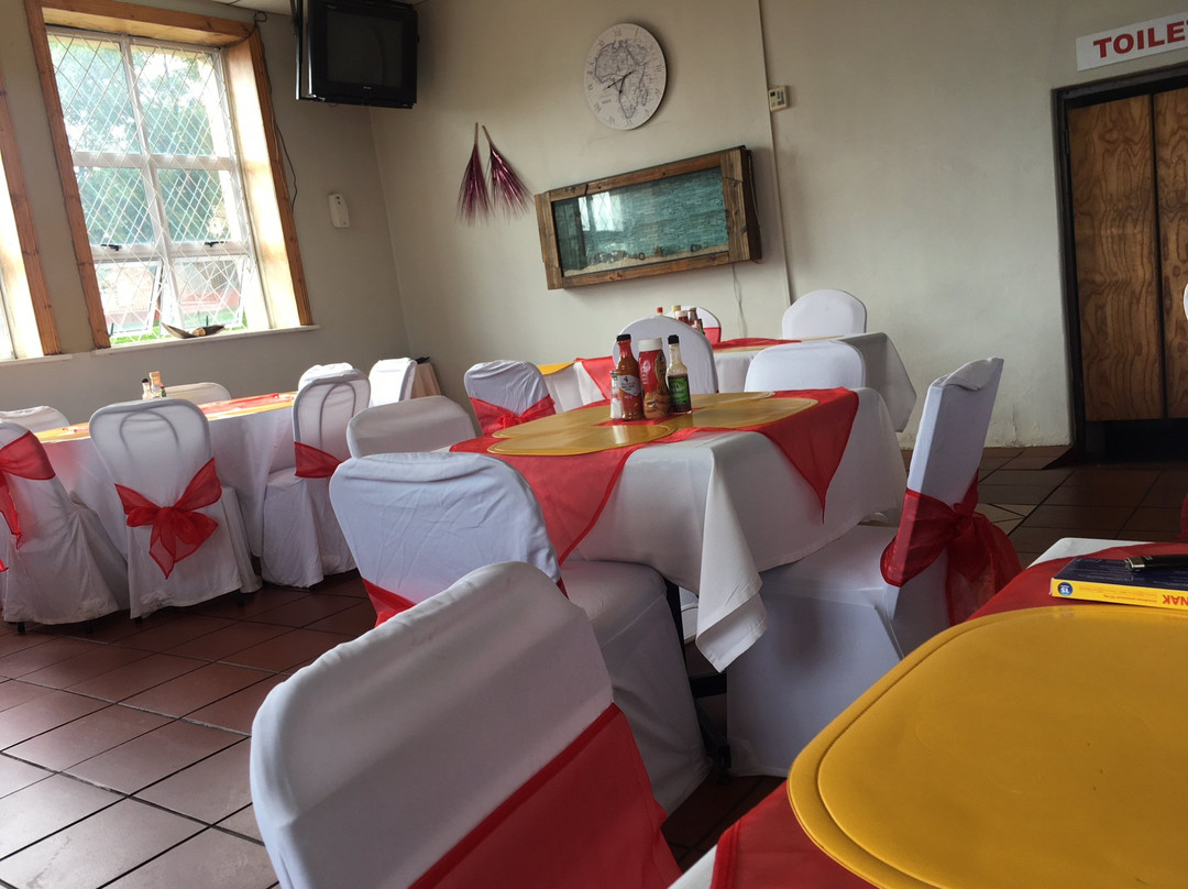 The Royal Courtyard主图