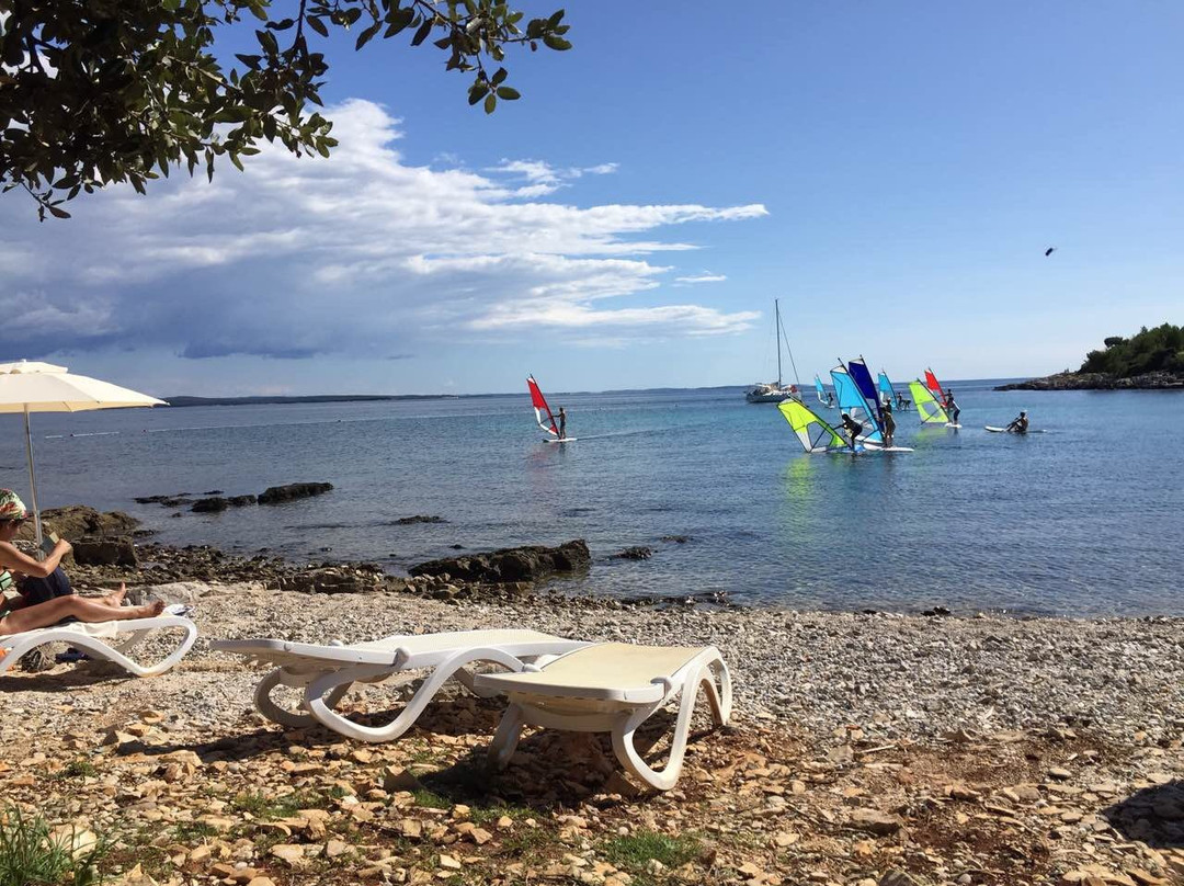 Windsurf Center Red Island-罗维尼必去景点