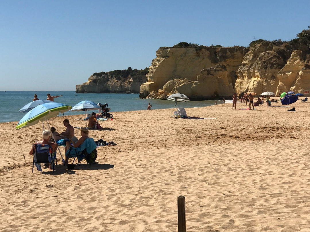 Praia do Vale do Olival景点图片