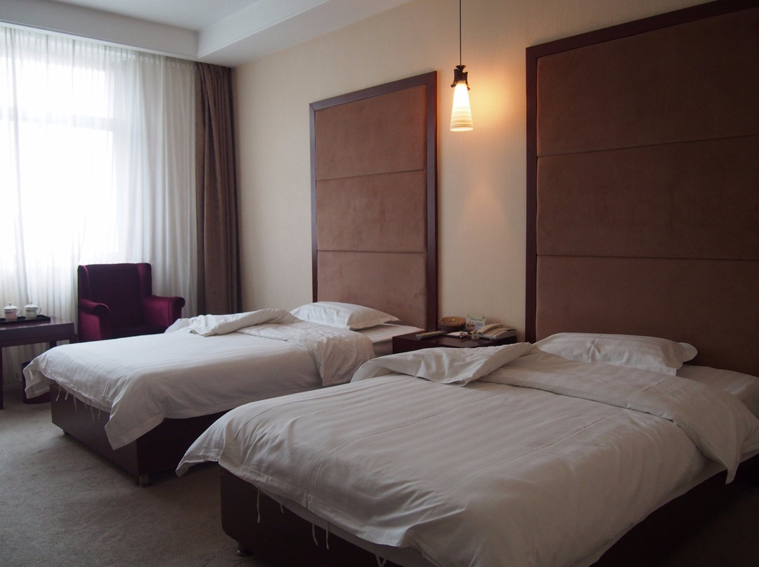 嘉亨大酒店 主图