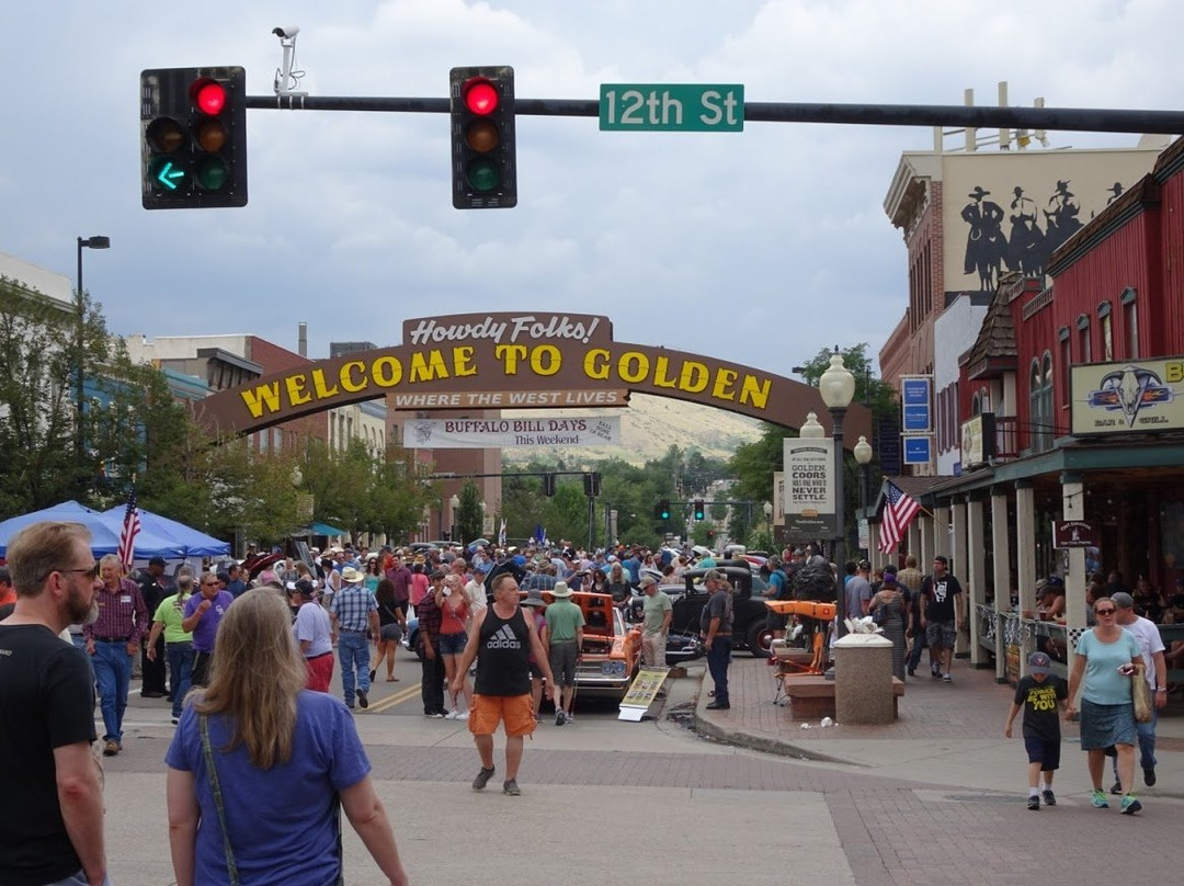Golden Visitors Center-戈尔登必去景点