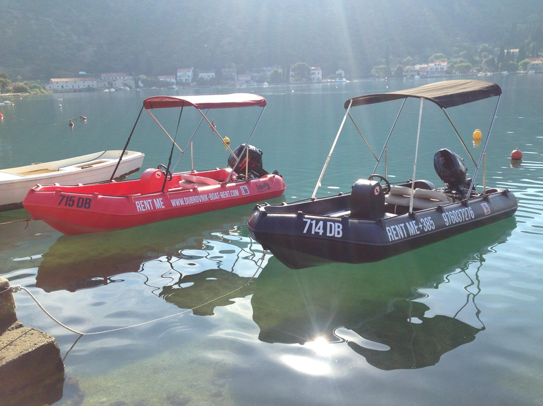 Du Boat Rent景点图片