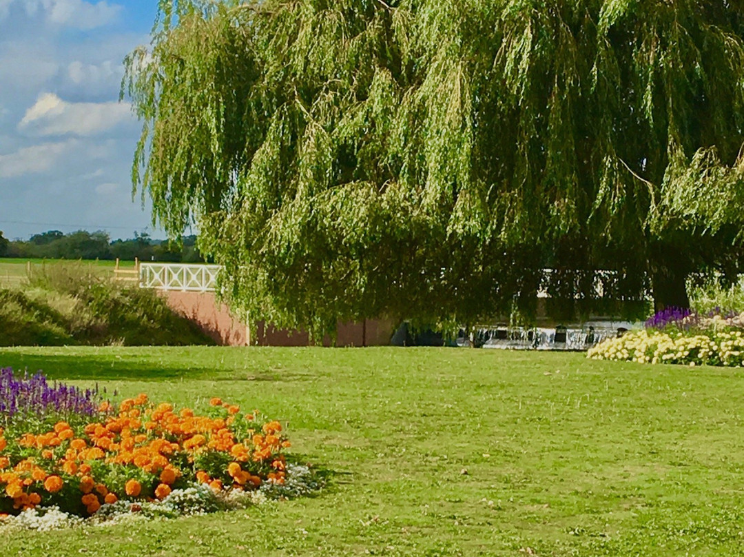 Victoria Pleasure Gardens景点图片