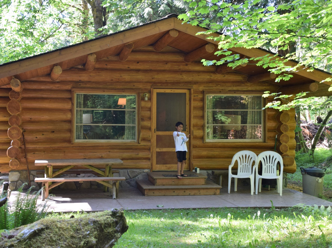 The Logs at Canyon Creek