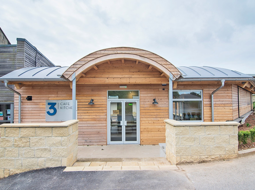3 Cafe & Kitchen