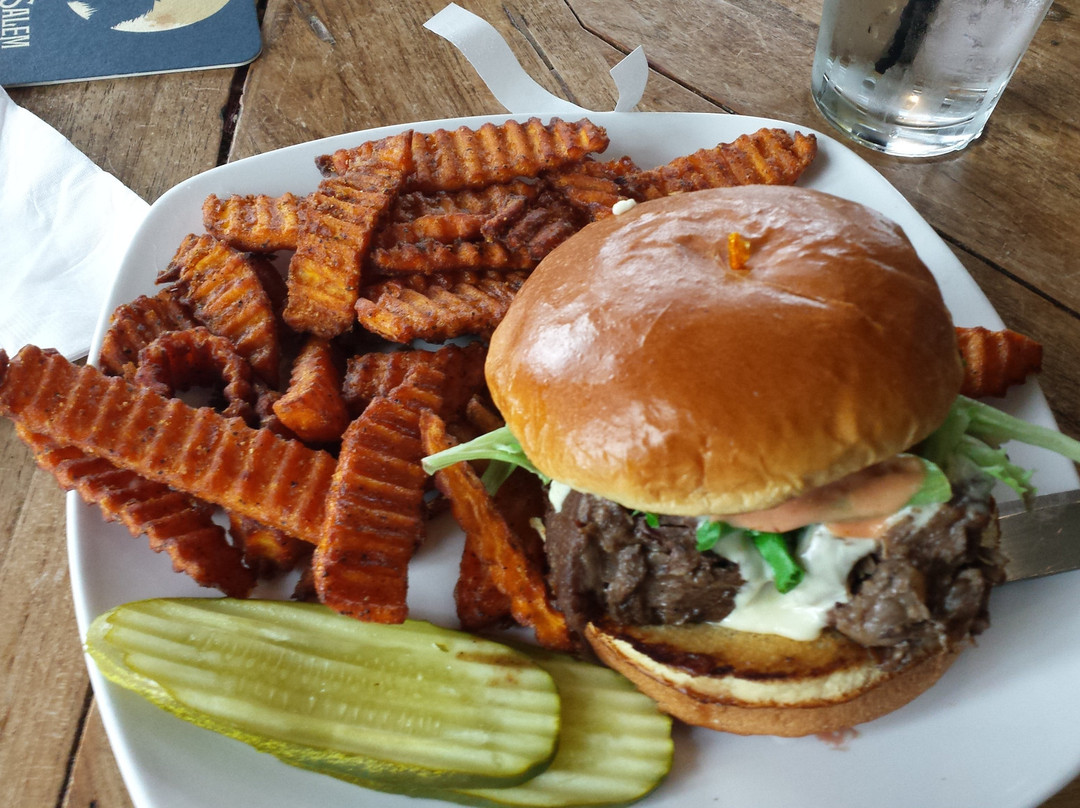 Whitewater餐馆和美食-Second Salem Brewing Company