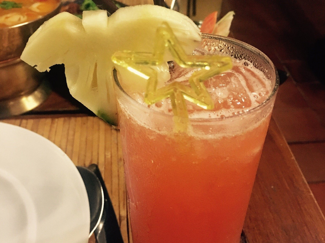 芭东布拉莎丽度假酒店主图