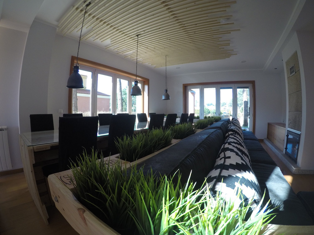 Golden Waves Surf and Yoga Lodge Furadouro