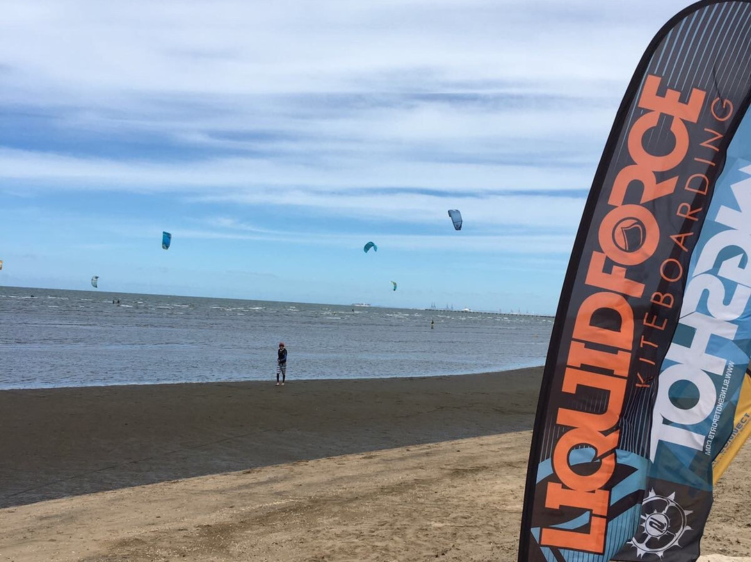 Surf Connect Wind and Kitesurfing School景点图片