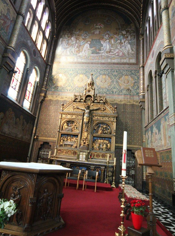 Saint Anthony's Church and Lourdes Cave景点图片