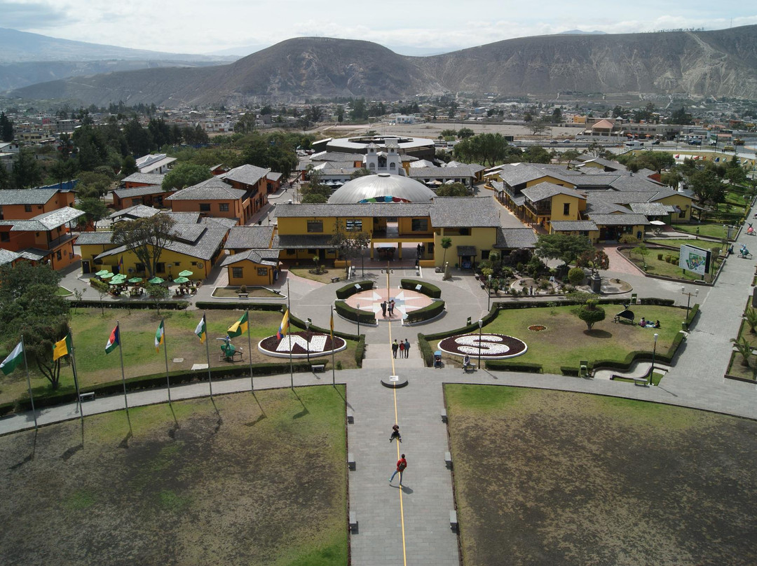 Plaza Equinoccial景点图片