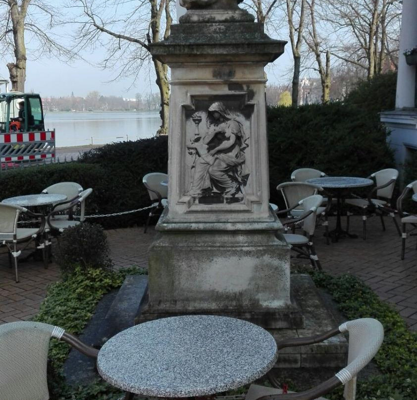 Denkmal Friedrich Wilhelm Kucken景点图片