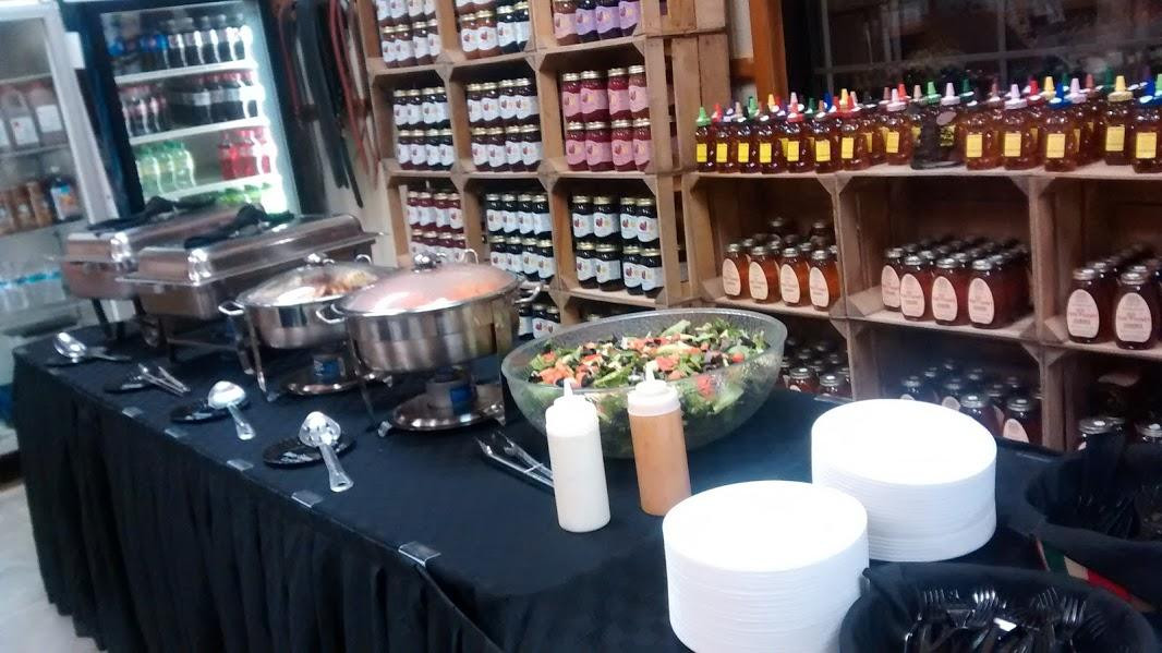 Burch Farms Country Market-North East必去景点