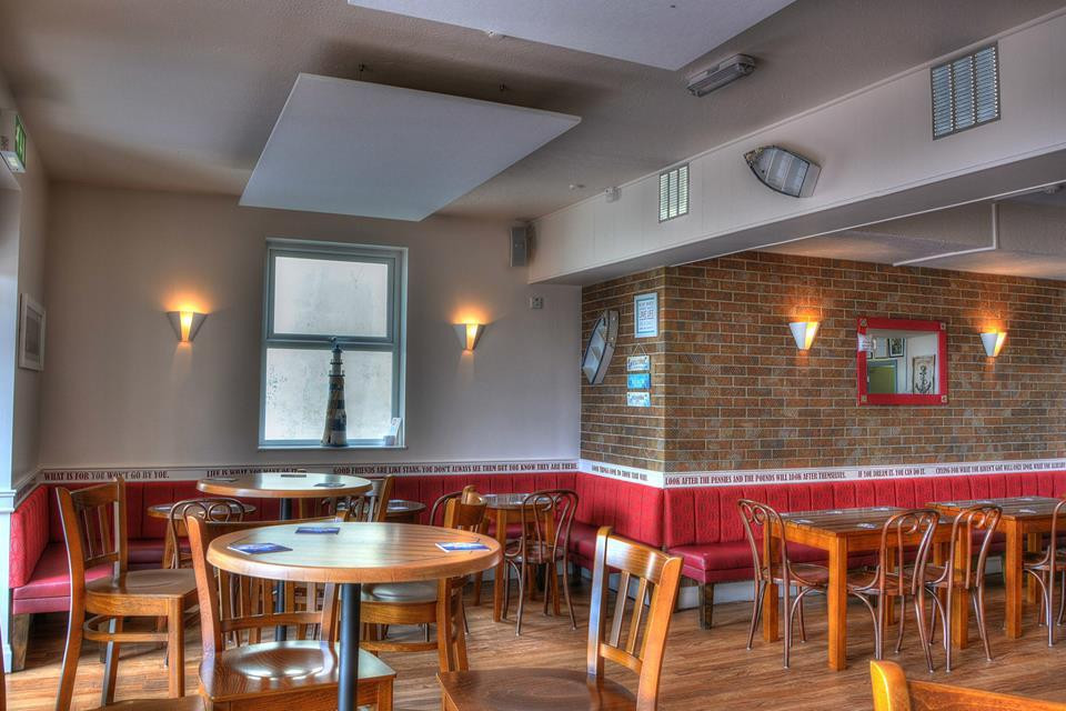 St Helier旅游景点-Prince's Bar