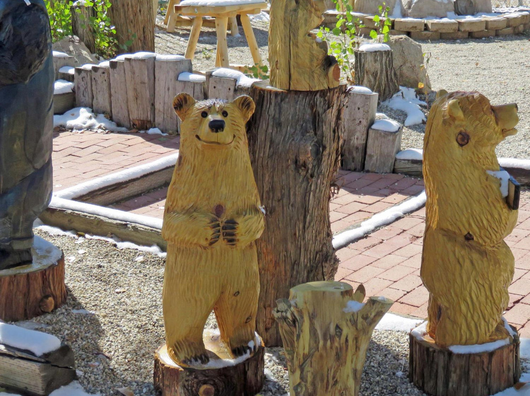 Blvd Bears-大熊湖必去景点