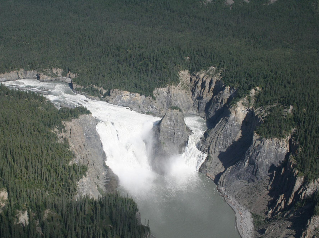 Simpson Air & Nahanni Mountain Lodge-Fort Simpson必去景点
