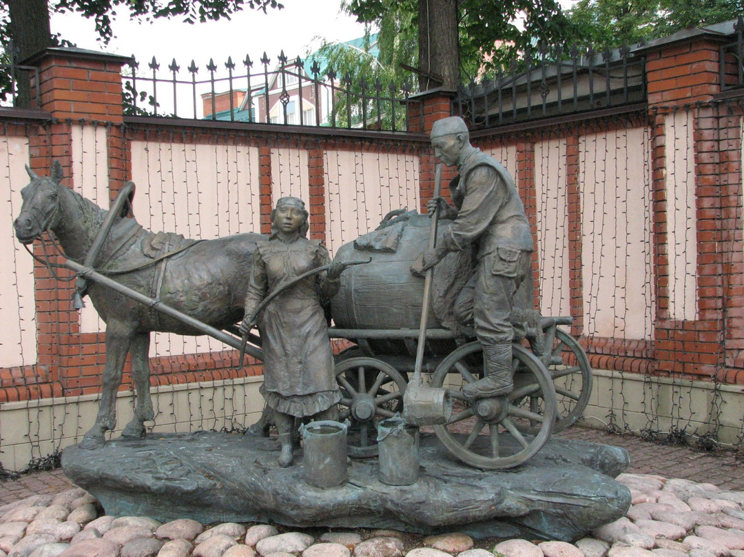 Monument to Water Carrier-喀山必去景点
