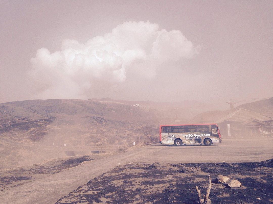 Mt. Asosan Main Hall Saigandenji Okunoin-阿苏市必去景点