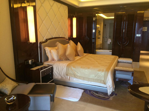 三亚湾希尔顿逸林酒店主图