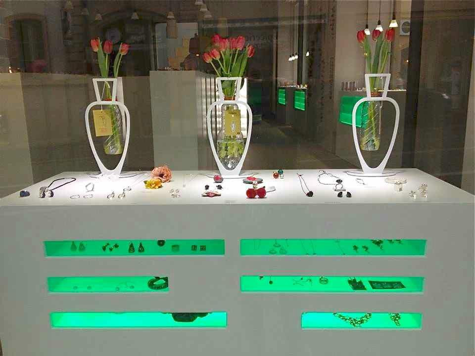 Caractère, atelier galerie bijoux et objets contemporains-纳沙泰尔必去景点