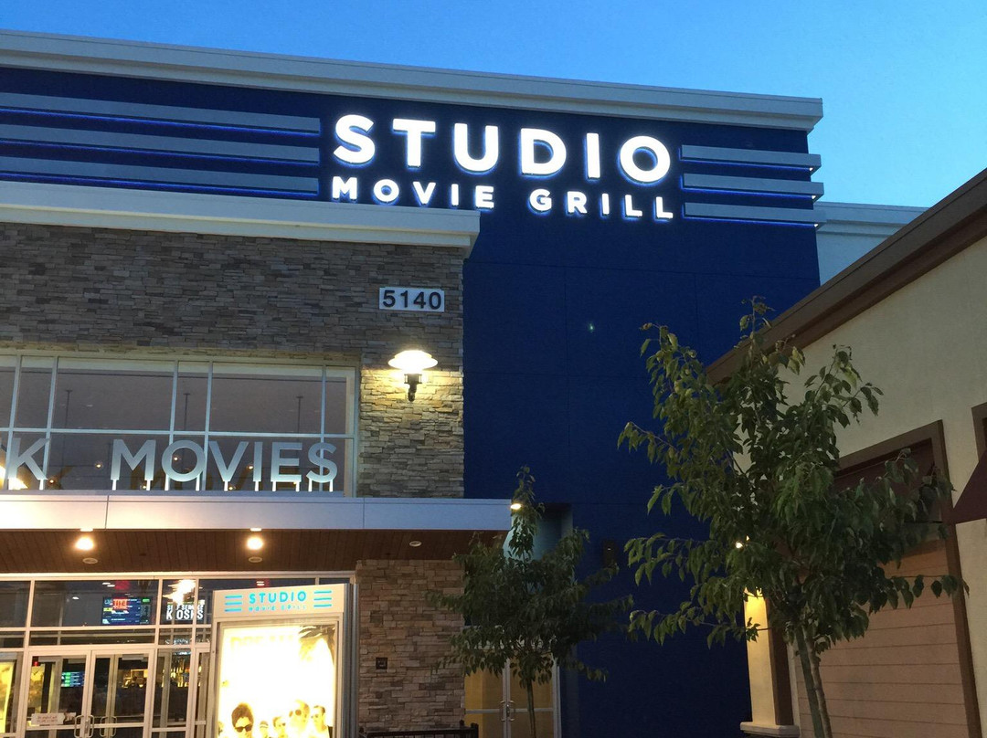 Studio Movie Grill (Rocklin)-Rocklin必去景点