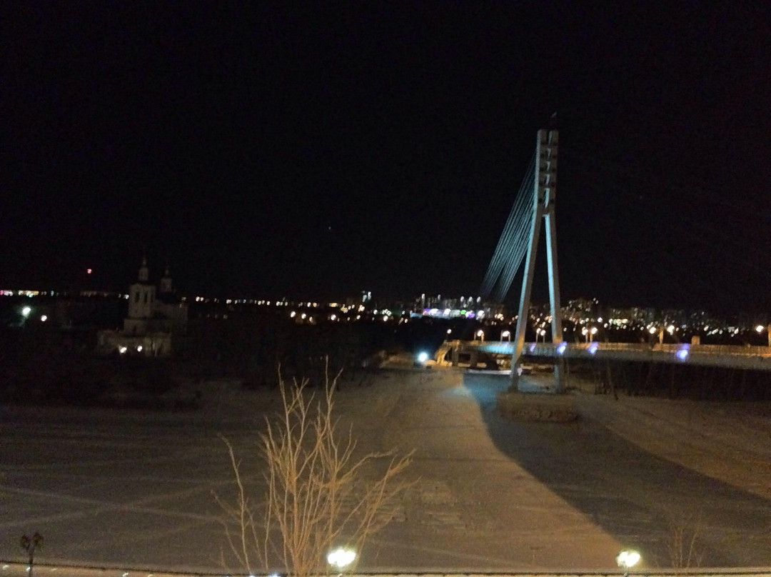 Bridge of Lovers (Pedestrian)-秋明必去景点