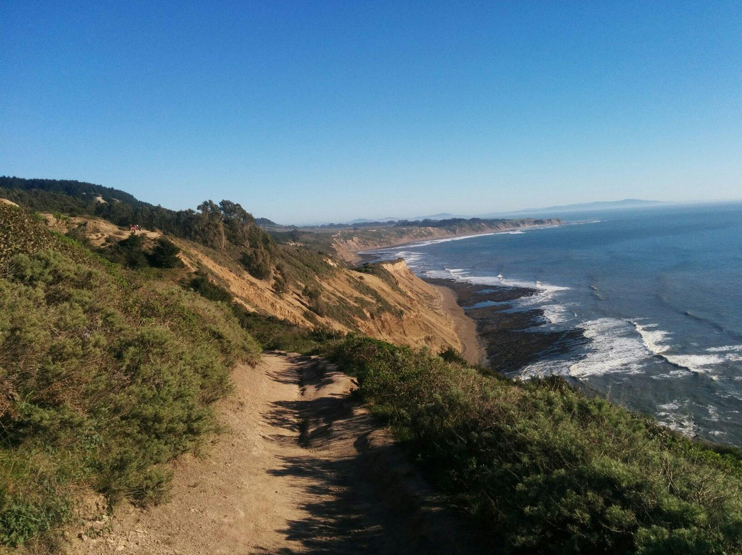 Alamere Falls景点图片