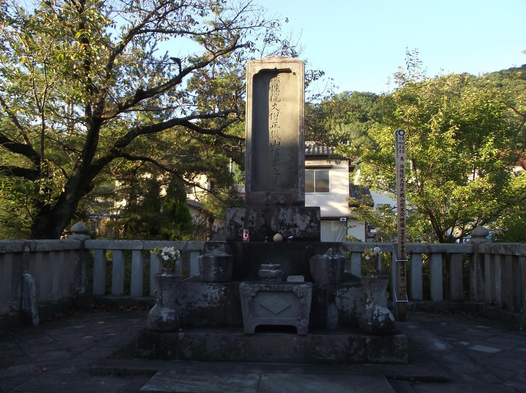 Grave of Takeda Shingen景点图片